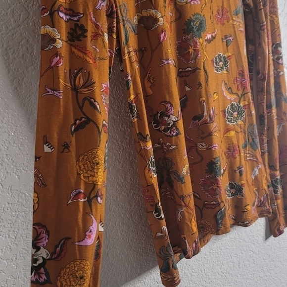 EILE TAHARI- T-SHIRT - Picture 7 of 9